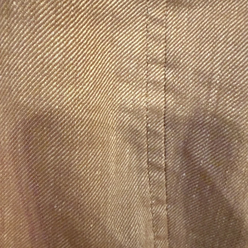 White House Black Market Beige Linen/Poly Blend Cargo Pants